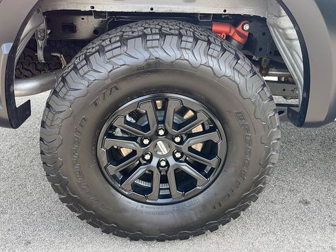 Used 2025 Ford F150 Raptor AWD/4WD image 13