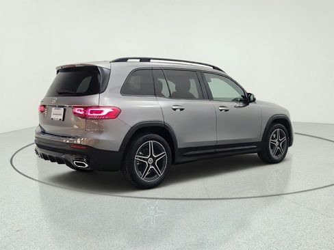Used 2023 Mercedes-Benz GLB 250 image 5
