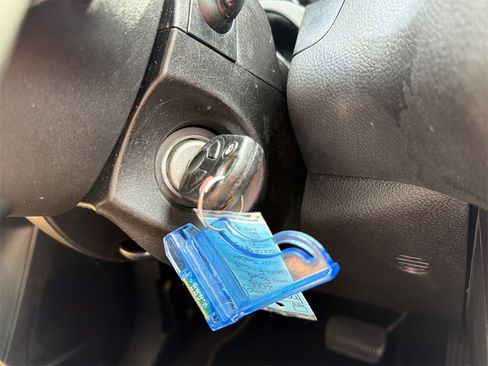 Used 2016 Ford Focus SE w/ SE Sport Package image 26