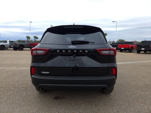 Used 2025 Ford Escape ST-Line image 6