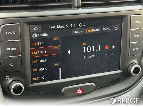 Used 2025 Kia Soul LX w/ LX Technology Package FWD image 26