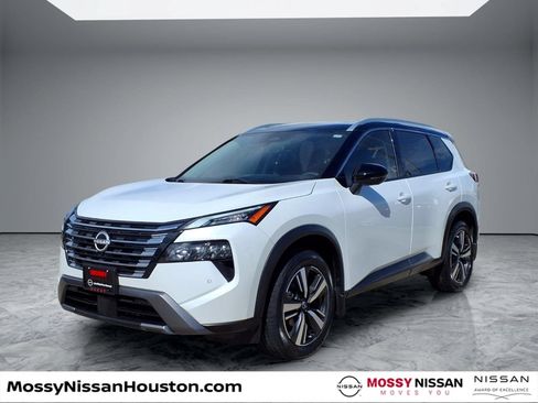 Used 2024 Nissan Rogue SL w/ SL Premium Package FWD image 4
