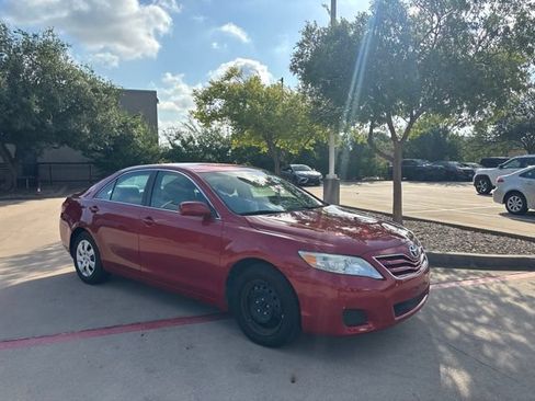 Used 2011 Toyota Camry LE w/ Fleet Convenience Pkg FWD image 3