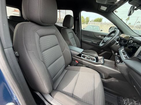 Used 2025 Chevrolet Equinox LT image 36