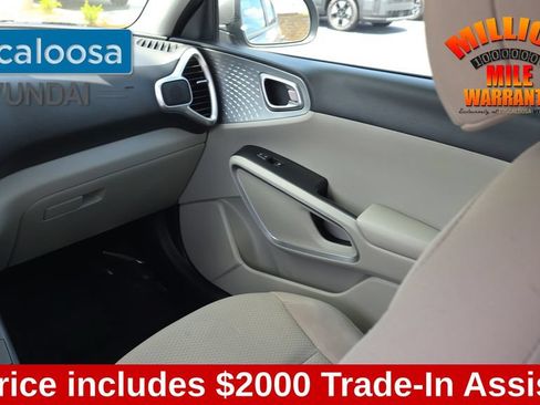 Used 2023 Kia Soul LX w/ Option Group 015 FWD image 28
