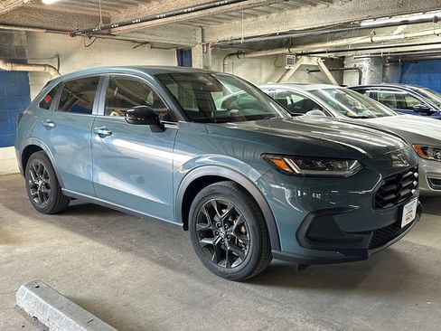 Certified 2025 Honda HR-V Sport image 1
