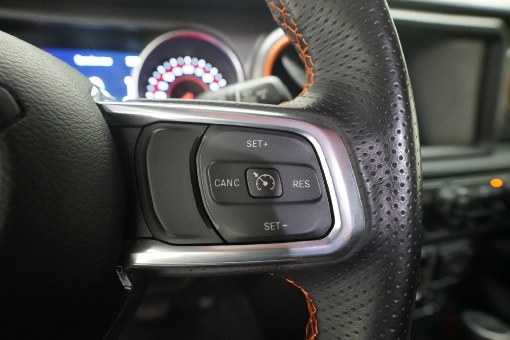 Used 2022 Jeep Gladiator Mojave w/ Cold Weather Group AWD/4WD image 17