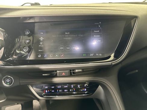 Used 2022 Buick Envision Avenir w/ Technology Package II image 21