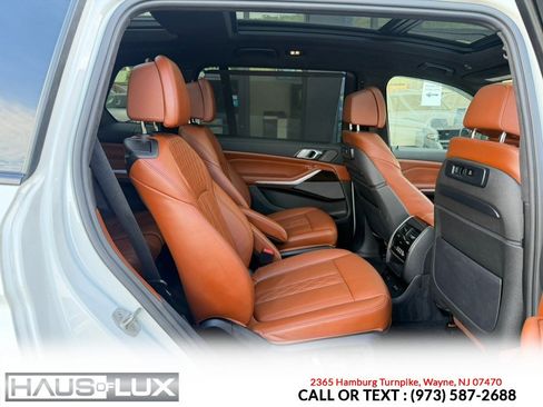 Used 2021 BMW X7 M50i AWD/4WD image 26