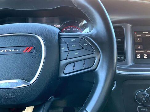 Used 2020 Dodge Charger SXT w/ Blacktop Package image 25