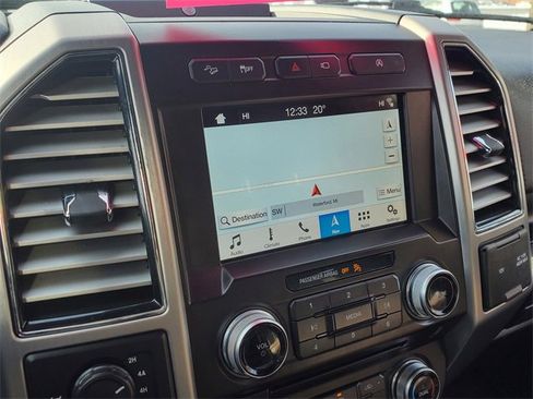 Used 2018 Ford F150 Platinum w/ Equipment Group 701A Luxury image 29