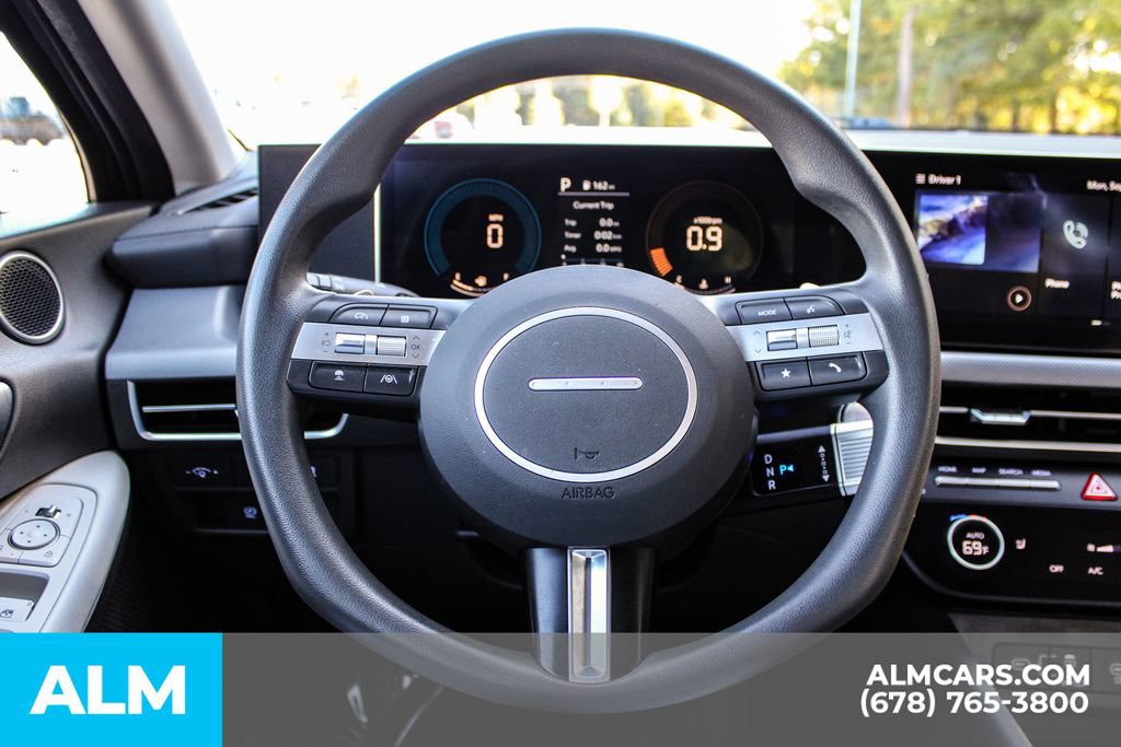 Used 2025 Hyundai Sonata SEL FWD image 23