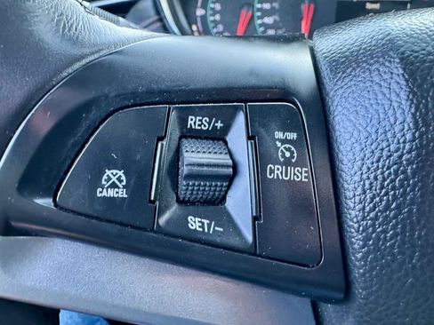 Used 2018 Chevrolet Trax LT w/ LT Convenience Package image 17