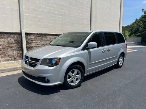 Used 2012 Dodge Grand Caravan Crew image 2