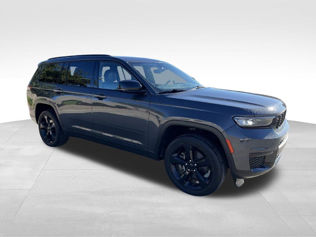 Used 2023 Jeep Grand Cherokee L Laredo RWD image 5