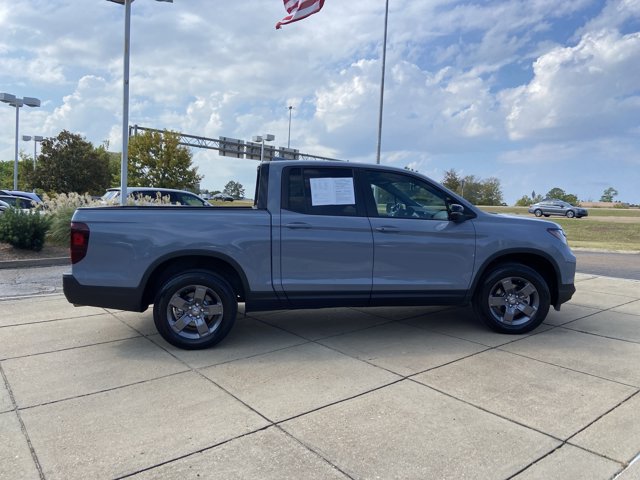 Used 2025 Honda Ridgeline TrailSport image 10