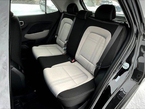 New 2025 Hyundai Venue SEL image 10