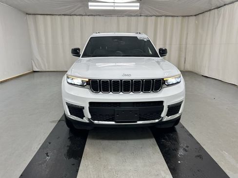 Used 2025 Jeep Grand Cherokee L Limited w/ Trailer Tow Package AWD/4WD image 3