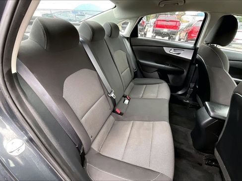 Used 2023 Kia Forte LXS image 31