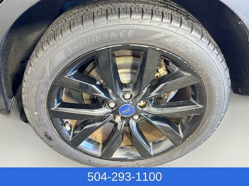 Used 2018 Ford Escape SE w/ SE Sport Appearance Package image 24
