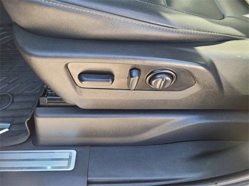 Used 2022 Chevrolet Silverado 1500 LTZ image 18