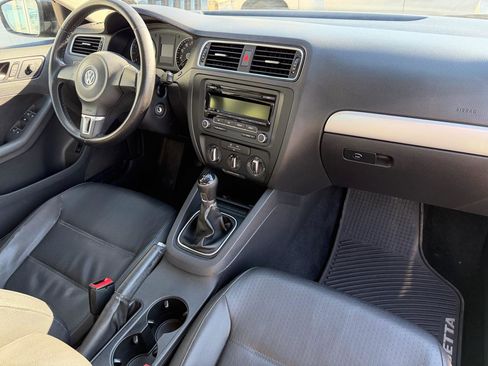 Used 2013 Volkswagen Jetta SE image 19