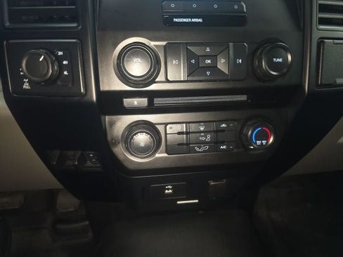 Used 2016 Ford F150 XL w/ Equipment Group 101A Mid AWD/4WD image 19