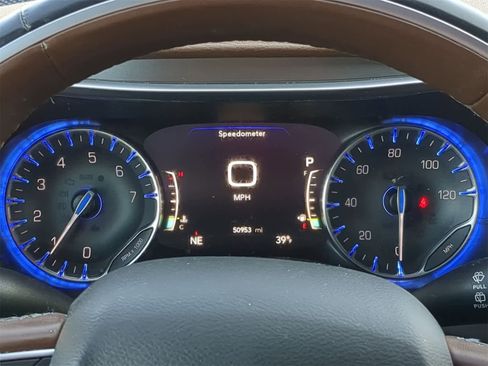 Used 2020 Chrysler Pacifica Limited image 34