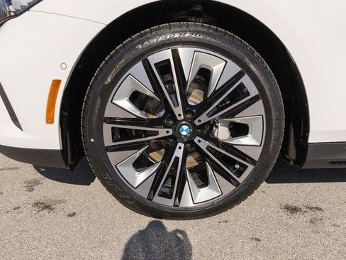 New 2025 BMW 530i xDrive 530i xDrive image 5