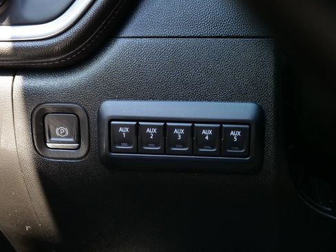 Used 2022 Chevrolet Silverado 2500 LTZ w/ LTZ Plus Package AWD/4WD image 28