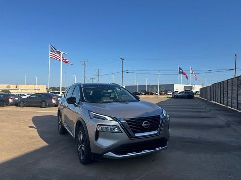 Certified 2023 Nissan Rogue Platinum w/ Platinum Premium Package AWD/4WD image 1