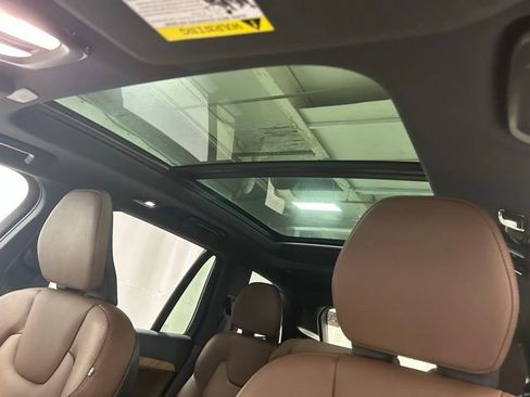 Used 2025 Volvo XC90 B5 Plus image 25