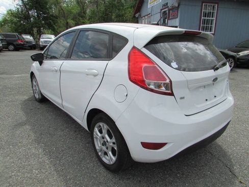 Used 2015 Ford Fiesta SE image 5