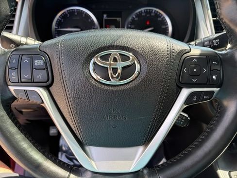 Used 2018 Toyota Highlander Limited Platinum AWD/4WD image 20