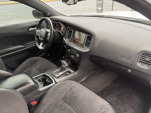 Used 2016 Dodge Charger R/T Scat Pack w/ Technology Group image 22