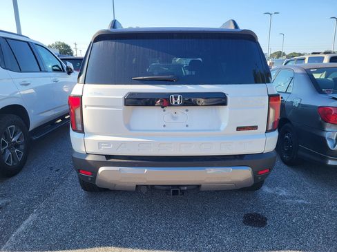 Certified 2026 Honda Passport TrailSport image 5
