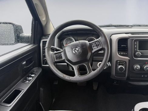 Used 2018 RAM 1500 Express image 14
