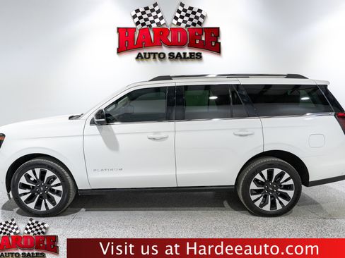 Used 2025 Ford Expedition Platinum w/ Driver's Package AWD/4WD image 1