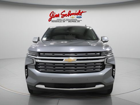 Used 2021 Chevrolet Suburban Premier AWD/4WD image 3