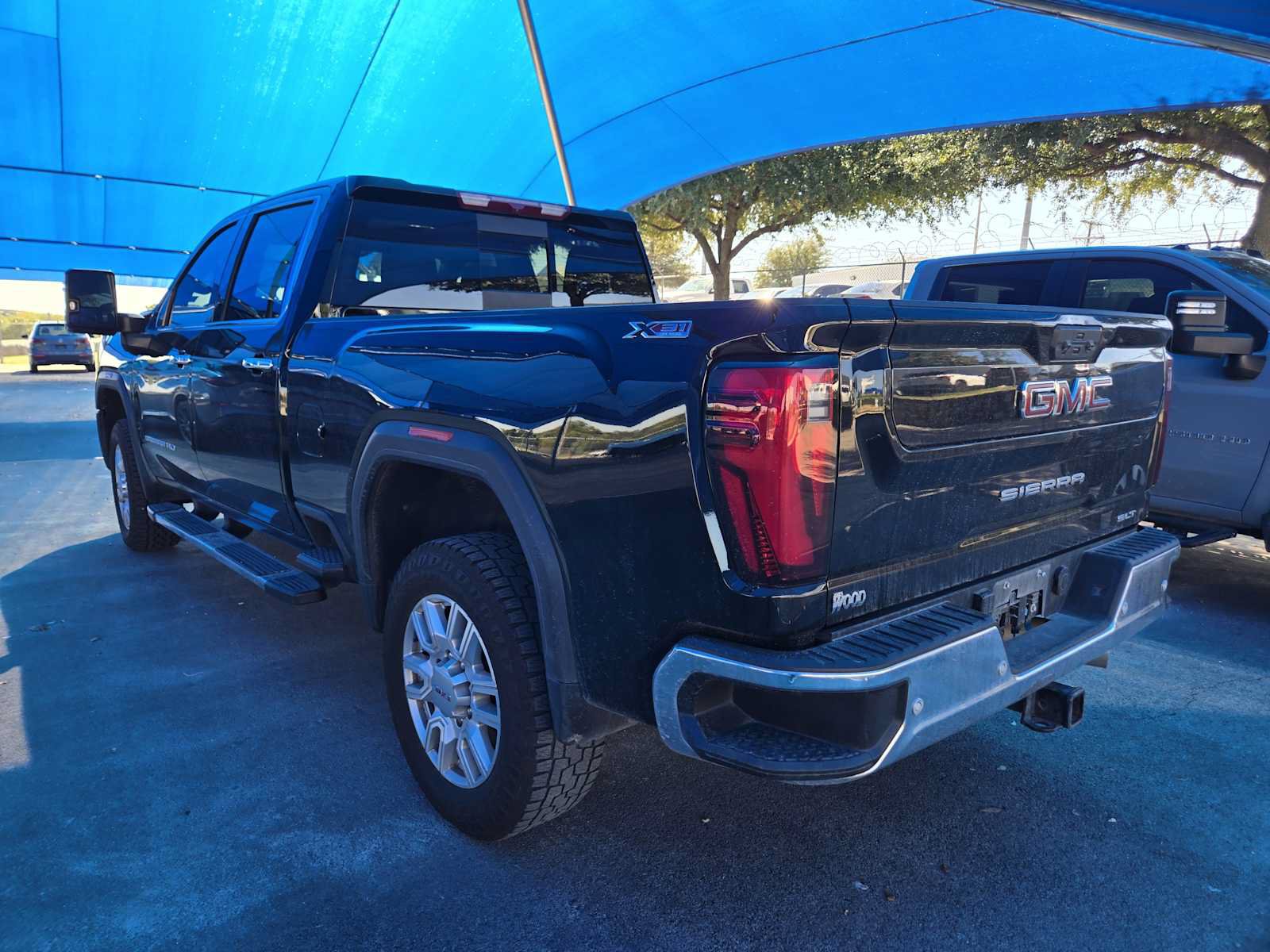 Used 2024 GMC Sierra 2500 SLT w/ Texas SLT Premium Package AWD/4WD image 3