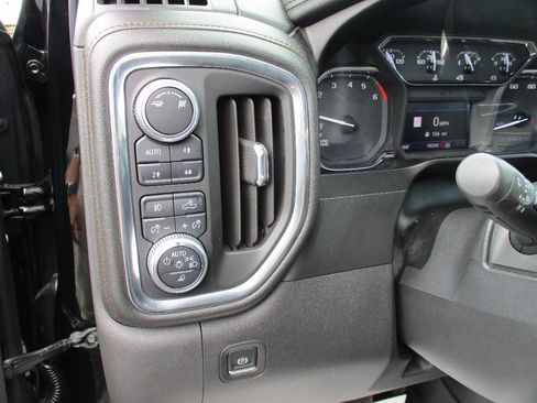 Used 2019 GMC Sierra 1500 AT4 w/ AT4 Premium Package AWD/4WD image 19