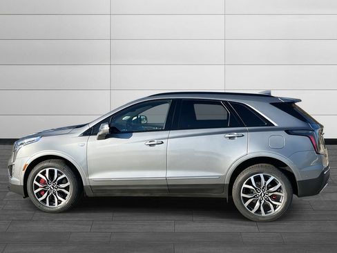 Certified 2024 Cadillac XT5 Sportv w/ Platinum Package image 2