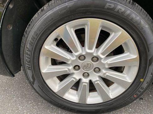 Used 2014 Toyota Sienna XLE image 32