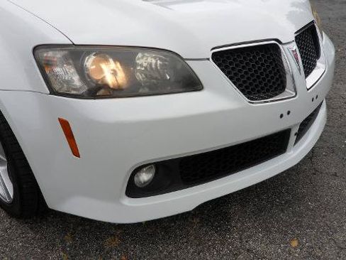 Used 2008 Pontiac G8 w/ Premium Package RWD image 17