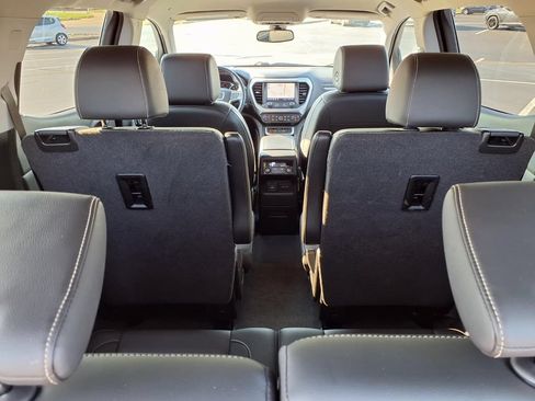 Used 2022 GMC Acadia SLT FWD image 32