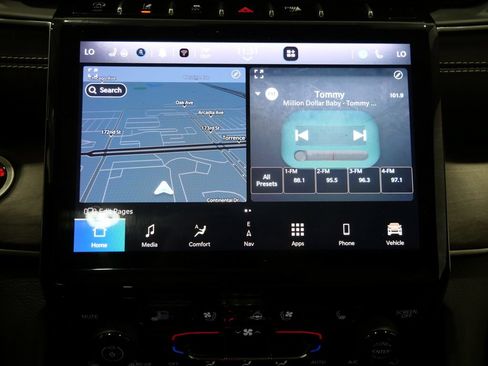 Used 2023 Jeep Grand Cherokee L Limited w/ Luxury Tech Group II AWD/4WD image 22