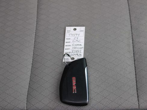 Used 2024 GMC Sierra 1500 SLE AWD/4WD image 35