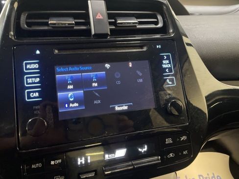 Used 2018 Toyota Prius Two image 29