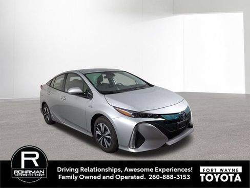Used 2017 Toyota Prius Prime Premium w/ Carpet Mat Package FWD image 4