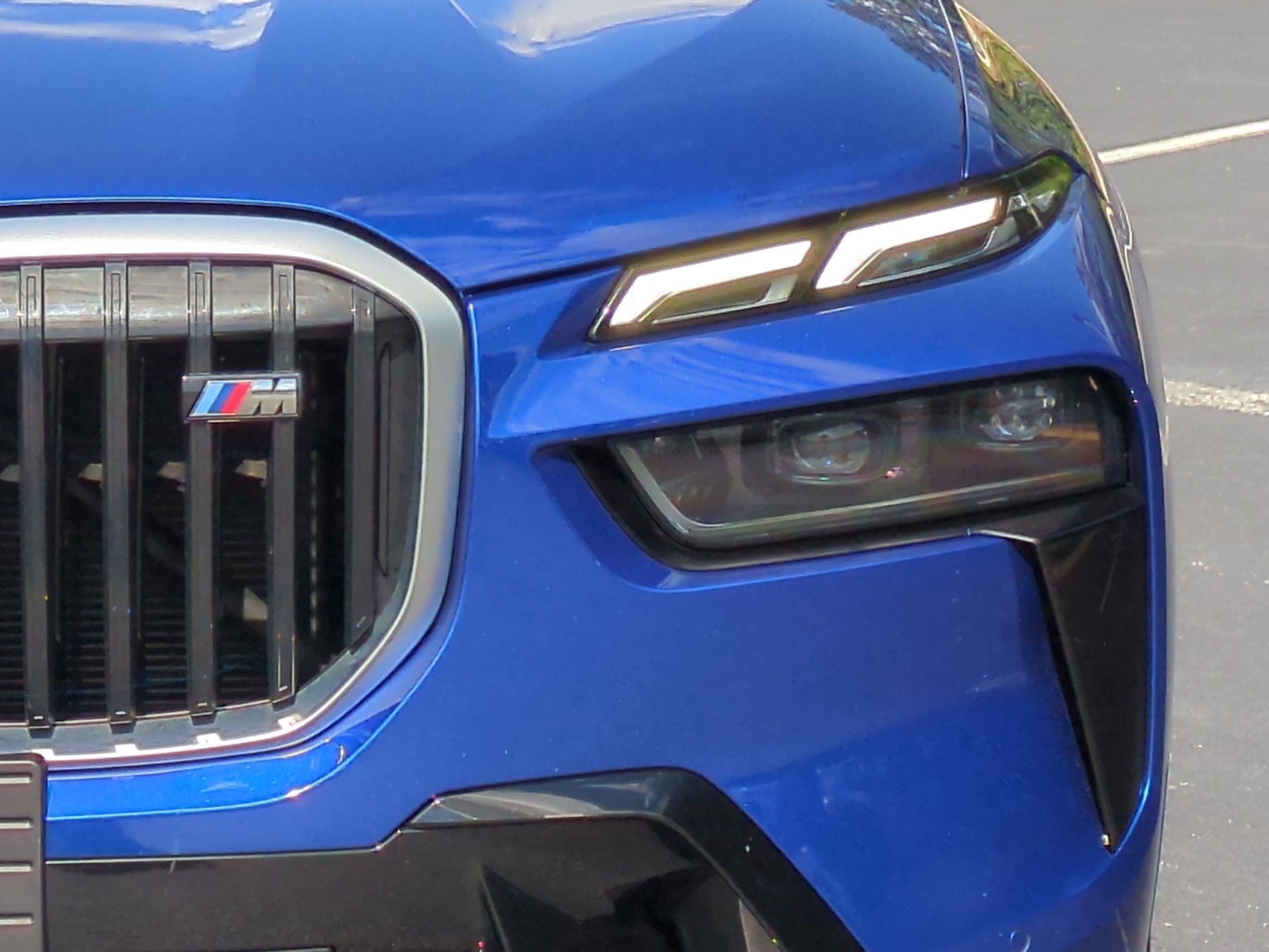Certified 2023 BMW X7 M60i w/ Executive Package AWD/4WD image 6